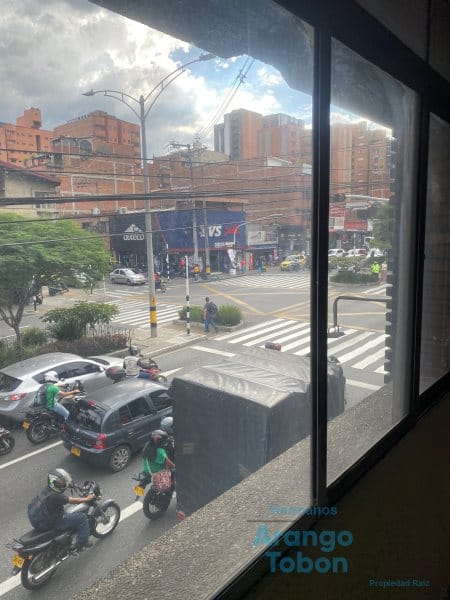 Apartamento de 3 alcobas en venta en Florida Nueva, Medellín, 150 m² · foto 14 de 17