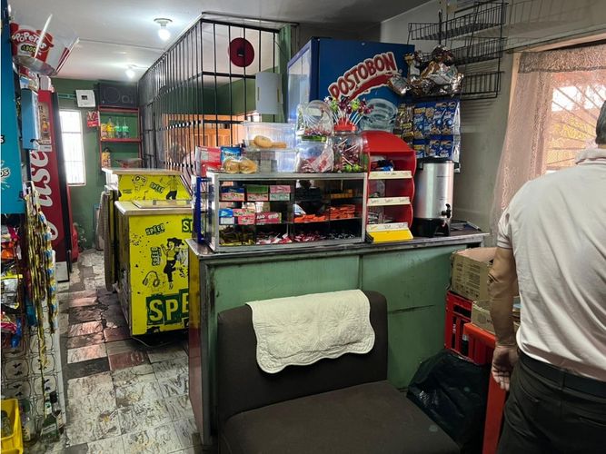 Local en venta en Las Granjas, Medellín, 27 m² · foto 5 de 7