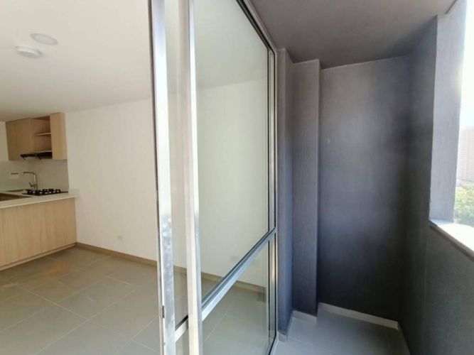 Apartaestudio en arriendo en El Poblado, Medellín, 42 m² · foto 3 de 24