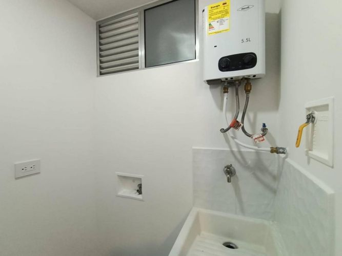 Apartaestudio en arriendo en El Poblado, Medellín, 42 m² · foto 9 de 24