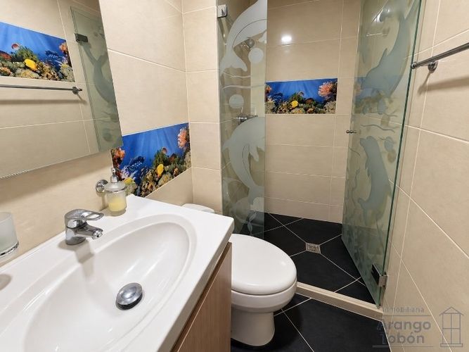 Apartamento de 3 alcobas en venta en Los Colores, Medellín, 75 m² · foto 11 de 14
