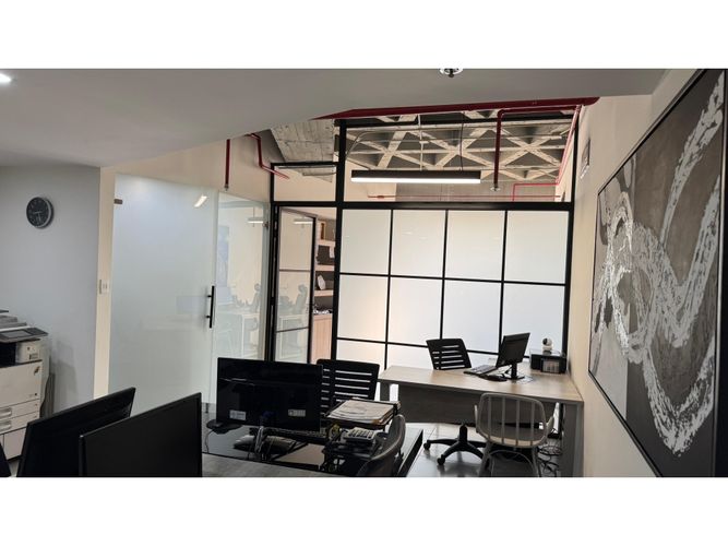 Oficina en venta en La Candelaria, Medellín, 55 m² · foto 3 de 11