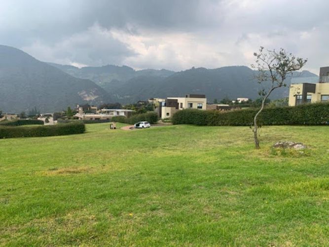 Lote en venta en Paso Real, La Calera, 2407 m² · foto 4 de 10