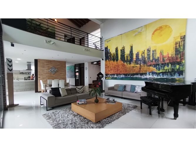 Casa de 4 alcobas en venta en El Tesoro, Medellín, 500 m² · foto 4 de 24