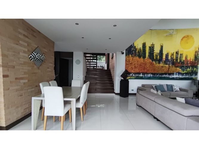Casa de 4 alcobas en venta en El Tesoro, Medellín, 500 m² · foto 5 de 24