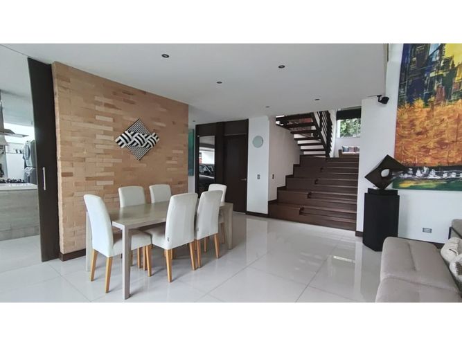 Casa de 4 alcobas en venta en El Tesoro, Medellín, 500 m² · foto 6 de 24