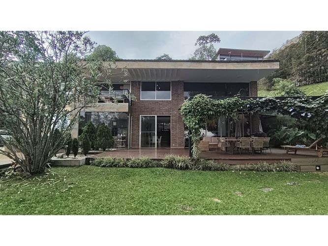 Casa de 4 alcobas en venta en El Tesoro, Medellín, 500 m² · foto 14 de 24