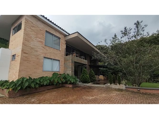 Casa de 4 alcobas en venta en El Tesoro, Medellín, 500 m² · foto 15 de 24