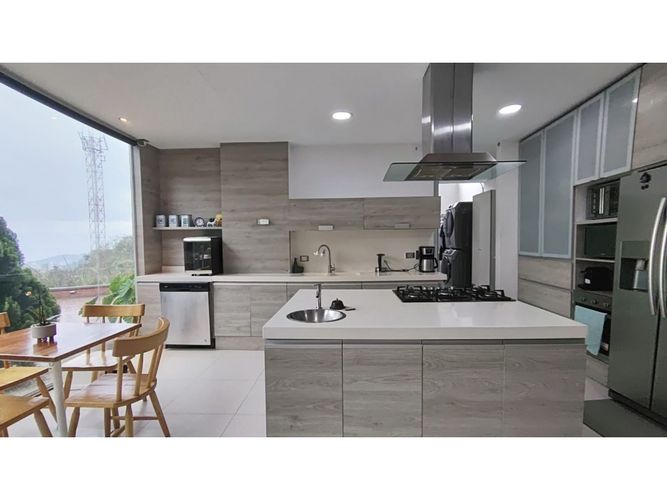 Casa de 4 alcobas en venta en El Tesoro, Medellín, 500 m² · foto 22 de 24