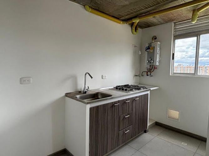 Apartamento de 2 alcobas en venta en Villa Hermosa, Bogotá, 36 m² · foto 8 de 17
