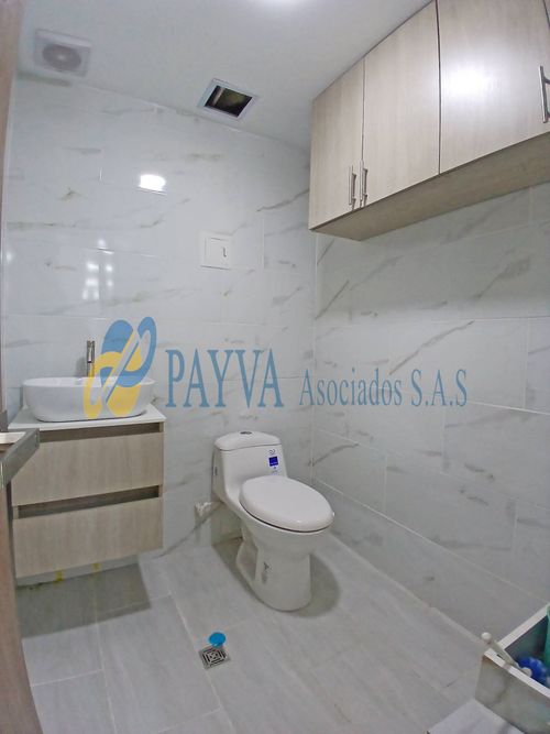 Oficina en arriendo en Villa Nueva, Medellín, 47 m² · foto 9 de 12
