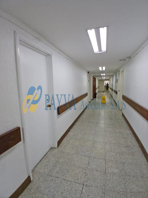 Oficina en arriendo en Villa Nueva, Medellín, 47 m² · foto 2 de 12