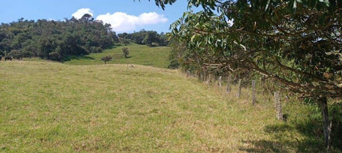 Lote en venta en El Volcan, La Calera, 25600 m² · foto 2 de 19