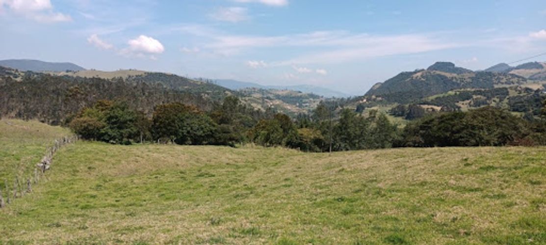 Lote en venta en El Volcan, La Calera, 25600 m² · foto 3 de 19
