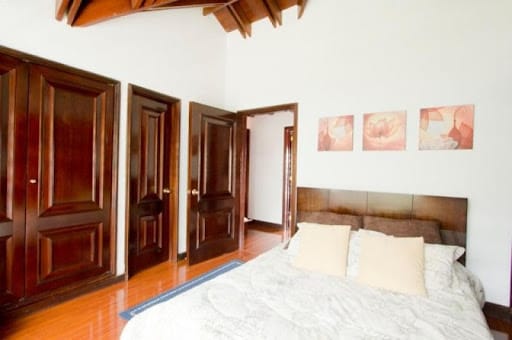 Casa de 4 alcobas en venta en Santa Barbara Alta, Bogotá, 750 m² · foto 15 de 17