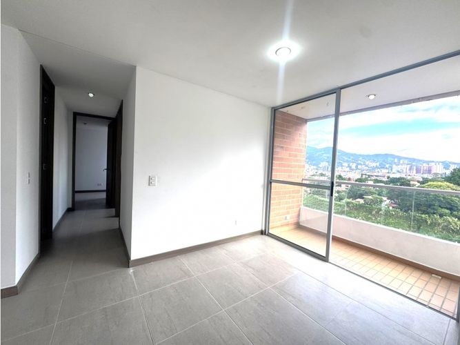 Apartamento en venta en El Porvenir, Itagüí · foto 2 de 12