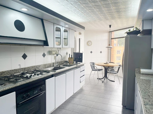 Apartamento en venta en Santa Barbara Alta, Bogotá · foto 14 de 22