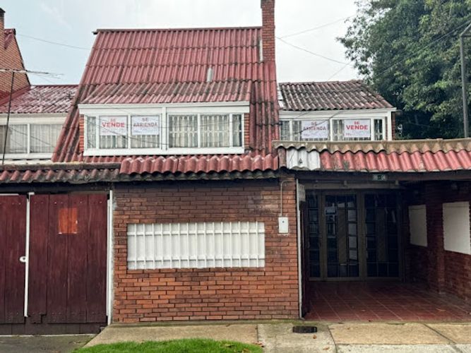 Casa de 6 alcobas en venta en San Martin, Bogotá, 183 m² · foto 3 de 24
