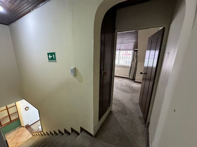 Casa de 6 alcobas en venta en San Martin, Bogotá, 183 m² · foto 14 de 24