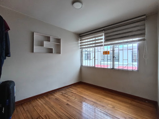 Casa en venta en La Soledad, Bogotá · foto 3 de 24