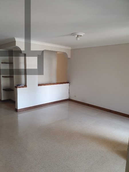 Apartamento en venta en Laureles, Medellín · foto 2 de 16