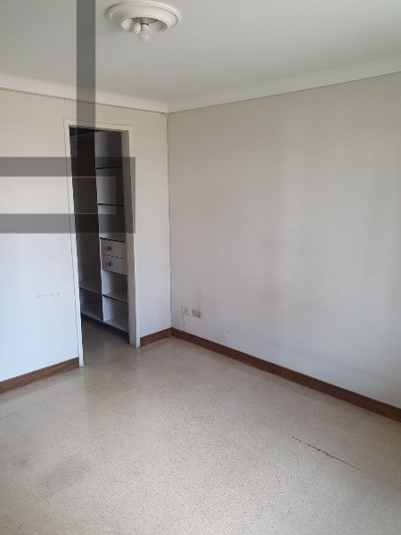 Apartamento en venta en Laureles, Medellín · foto 8 de 16
