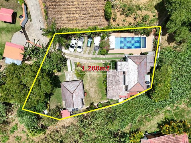 Casa de 4 alcobas en venta en Ruitoque, Piedecuesta, 350 m² · foto 5 de 19