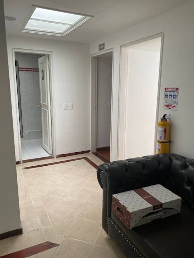 Casa de 5 alcobas en venta en Santa Barbara, Bogotá, 195 m² · foto 20 de 24