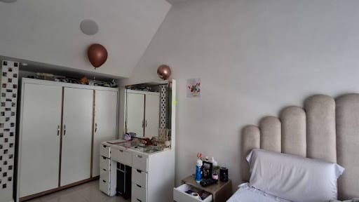 Casa de 5 alcobas en venta en Santa Barbara, Bogotá, 195 m² · foto 23 de 24