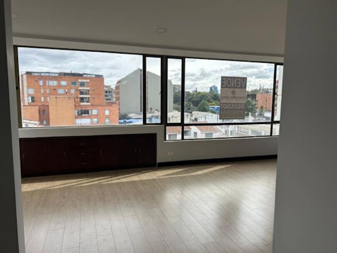 Apartamento en venta en Santa Paula, Bogotá · foto 2 de 24