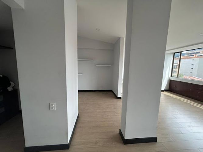Apartamento en venta en Santa Paula, Bogotá · foto 3 de 24