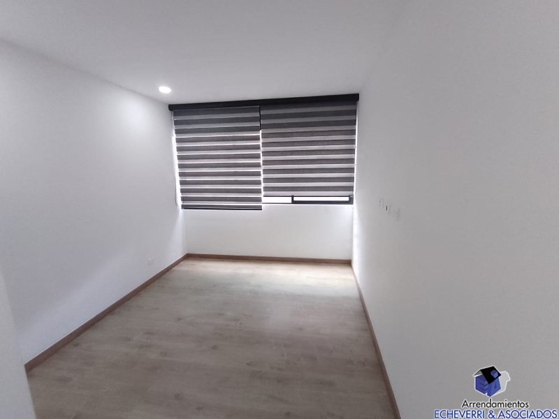 Apartamento en venta en El Trianon, Envigado · foto 2 de 10