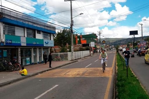 Casa de 10 alcobas en venta en La Trinidad, Chía, 800 m² · foto 4 de 4