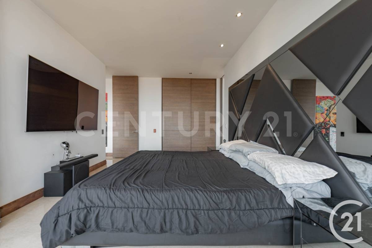 Apartamento en arriendo en El Poblado, Medellín · foto 4 de 24