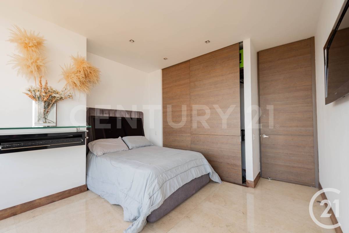 Apartamento en arriendo en El Poblado, Medellín · foto 6 de 24