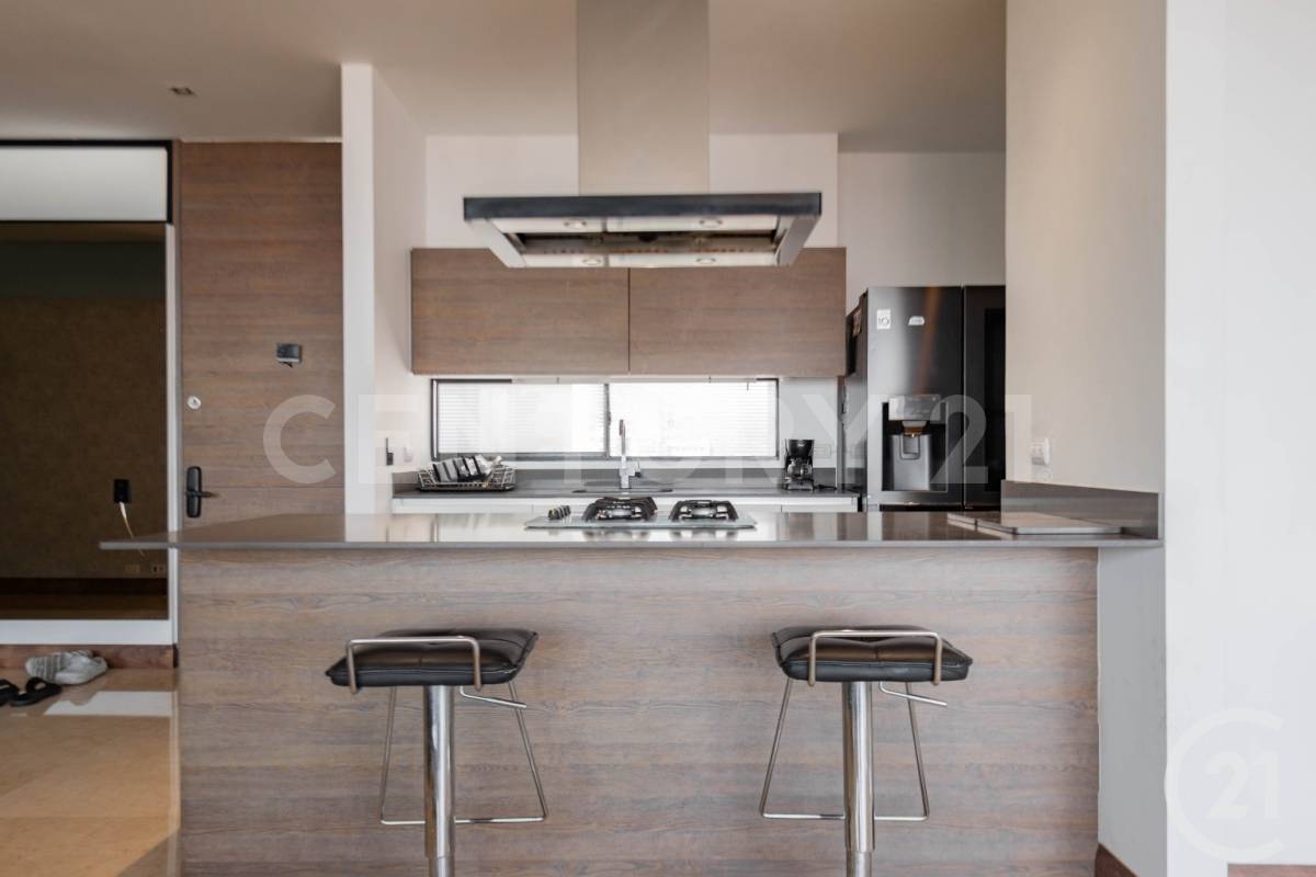 Apartamento en arriendo en El Poblado, Medellín · foto 8 de 24