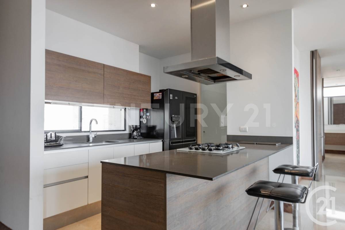 Apartamento en arriendo en El Poblado, Medellín · foto 17 de 24