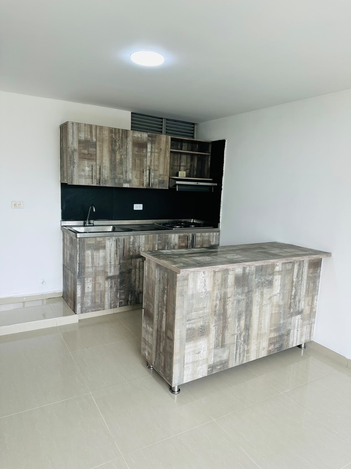 Apartamento en venta en La Aldea, La Estrella · foto 2 de 24