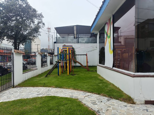 Casa en venta en Cedritos, Bogotá · foto 8 de 24