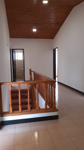 Casa en venta en Santa Barbara, Bogotá · foto 11 de 24