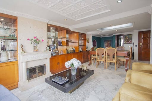 Apartamento de 3 alcobas en venta en Chapinero Alto, Bogotá, 162 m² · foto 2 de 21