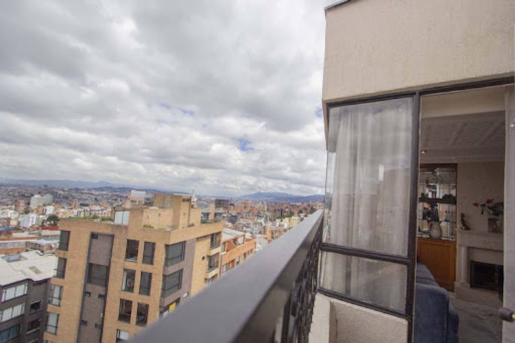 Apartamento de 3 alcobas en venta en Chapinero Alto, Bogotá, 162 m² · foto 15 de 21