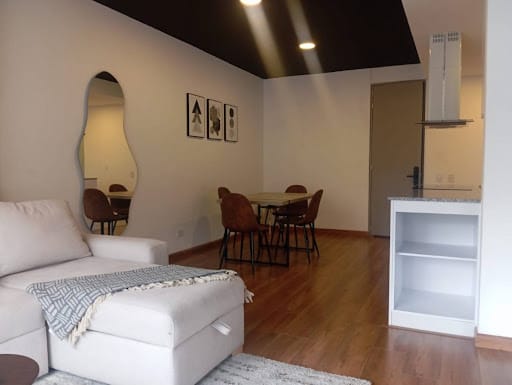 Apartamento de 1 alcoba en venta en Chico Norte, Bogotá, 49 m² · foto 4 de 12