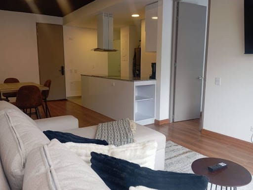 Apartamento de 1 alcoba en venta en Chico Norte, Bogotá, 49 m² · foto 5 de 12
