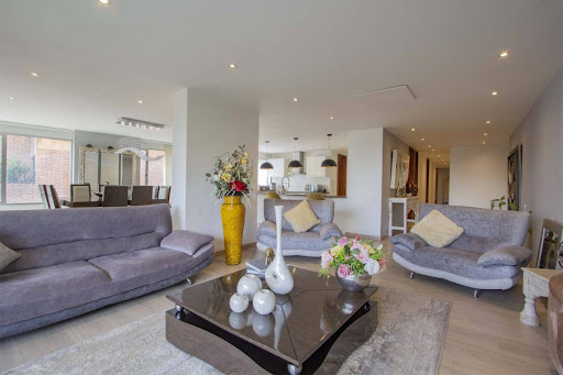 Apartamento en venta en Los Rosales, Bogotá · foto 3 de 24