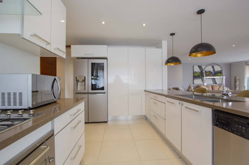 Apartamento en venta en Los Rosales, Bogotá · foto 9 de 24