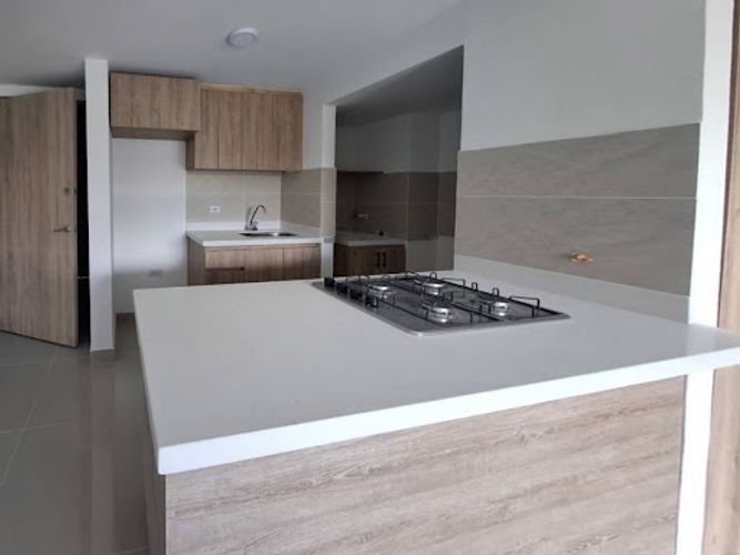 Apartamento de 3 alcobas en venta en El Carmen De Viboral, El Carmen de Viboral, 52 m² · foto 2 de 11