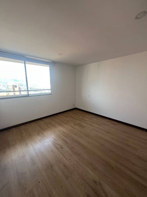 Apartaestudio en venta en Loma De Los Gonzalez, Medellín, 63 m² · foto 7 de 20