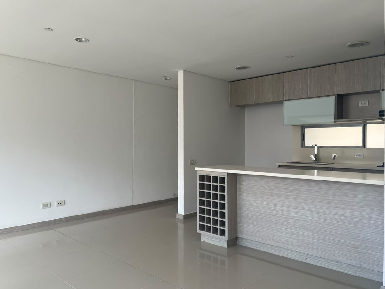 Apartamento en arriendo en Cumbres, Envigado · foto 5 de 16