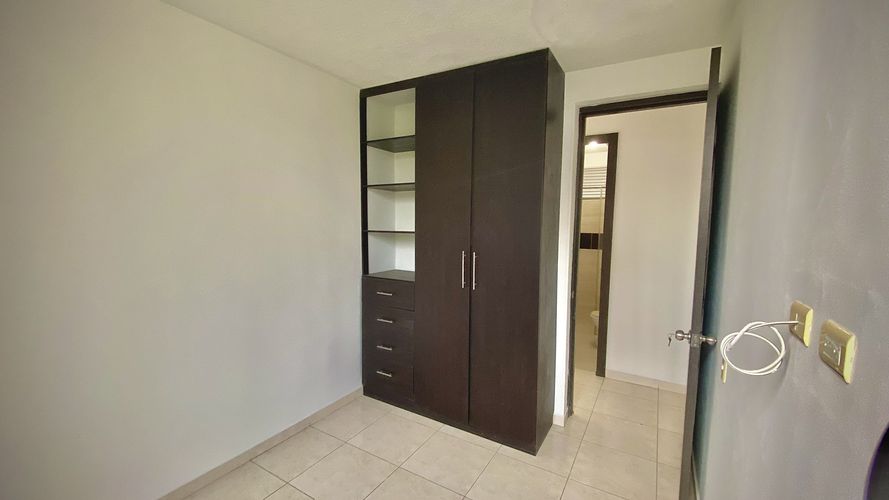 Apartamento de 3 alcobas en venta en Rio Prado, Girón, 56 m² · foto 5 de 20